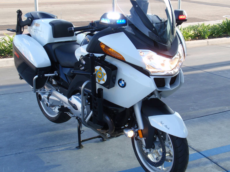 motolight-motorcycle-lights-on-bmw-motorcycle-6